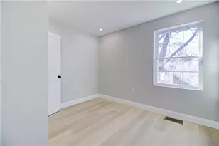 14 Robin St, Providence, RI 02908 - Photo 25