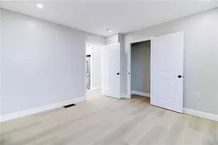 14 Robin St, Providence, RI 02908 - Photo 15