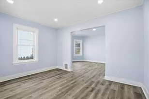 24 Reynolds Ave, Providence, RI 02905 - Photo 3