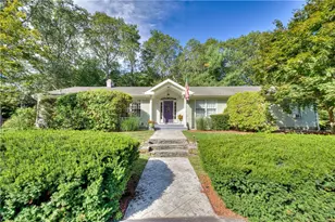 27 Mayflower Dr, East Greenwich, RI 02818 - Photo 3