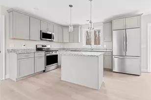 66 Medford St, Warwick, RI 02889 - Photo 9