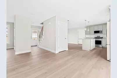 66 Medford Street, Warwick, RI 02889 - Photo 11