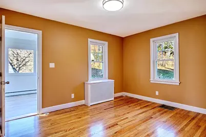 66 Tyndall Avenue, Providence, RI 02908 - Photo 15