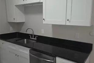 3 Admiralty Dr, Middletown, RI 02842 - Photo 5