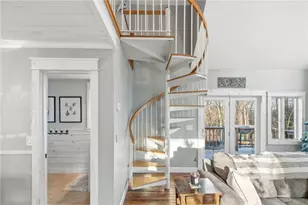 97 Angell Rd, Cumberland, RI 02864 - Photo 9