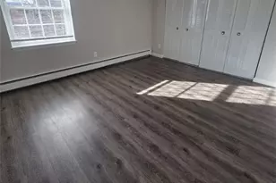 3 Admiralty Dr, Middletown, RI 02842 - Photo 7