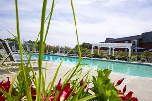 3 Admiralty Dr, Middletown, RI 02842 - Photo 13