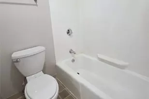 3 Admiralty Dr, Middletown, RI 02842 - Photo 9