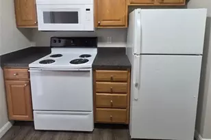 3 Admiralty Dr, Middletown, RI 02842 - Photo 3