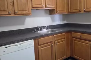 3 Admiralty Dr, Middletown, RI 02842 - Photo 3