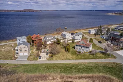 310 Common Fence Point Boulevard, Portsmouth, RI 02871 - Photo 9