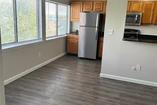 3 Admiralty Dr, Middletown, RI 02842 - Photo 7