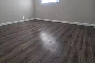 3 Admiralty Dr, Middletown, RI 02842 - Photo 11