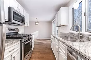 52 Kristee Cir, West Warwick, RI 02893 - Photo 13