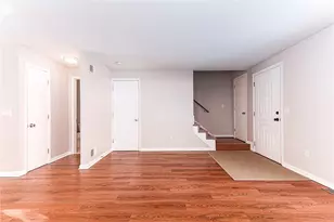 52 Kristee Cir, West Warwick, RI 02893 - Photo 5