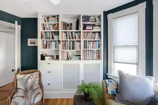 27 Hall Ave, Newport, RI 02840 - Photo 11