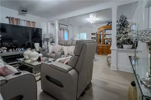 970 York Ave, Pawtucket, RI 02861 - Photo 7