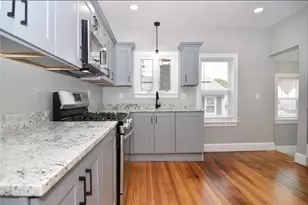 40 Linton St, Pawtucket, RI 02861 - Photo 9