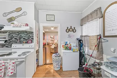 526 Bernon Street, Woonsocket, RI 02895 - Photo 9