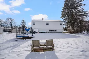 35 Squantum Dr, Middletown, RI 02842 - Photo 37