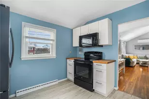 35 Squantum Dr, Middletown, RI 02842 - Photo 17