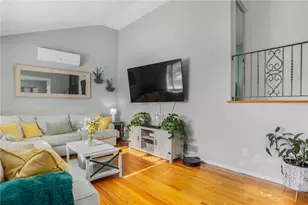 35 Squantum Dr, Middletown, RI 02842 - Photo 7