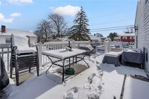 35 Squantum Dr, Middletown, RI 02842 - Photo 41