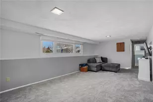 35 Squantum Dr, Middletown, RI 02842 - Photo 31