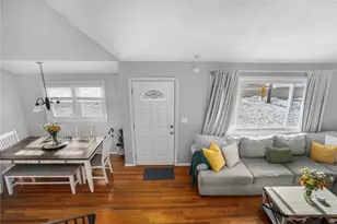 35 Squantum Dr, Middletown, RI 02842 - Photo 11