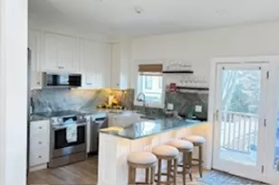 75 Pelham St, Newport, RI 02840 - Photo 3