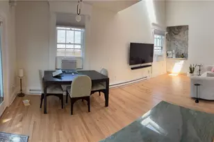 75 Pelham St, Newport, RI 02840 - Photo 5