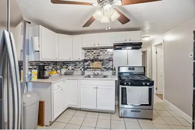 6 Bailey Court, Providence, RI 02909 - Photo 9