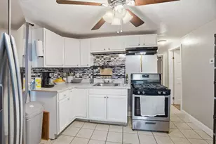 6 Bailey Ct, Providence, RI 02909 - Photo 9