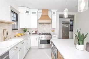 400 Angell St, Providence, RI 02906 - Photo 7