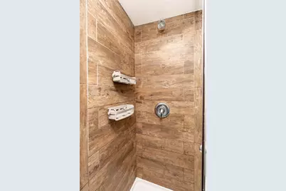 727 Mendon Road, Woonsocket, RI 02895 - Photo 33