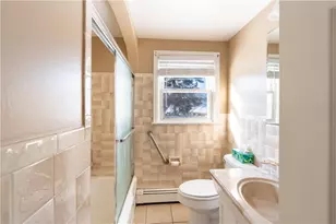 727 Mendon Rd, Woonsocket, RI 02895 - Photo 19