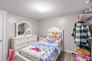 727 Mendon Rd, Woonsocket, RI 02895 - Photo 29