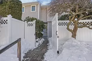 1029 Boston Neck Rd, Narragansett, RI 02882 - Photo 3