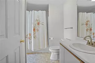 1029 Boston Neck Rd, Narragansett, RI 02882 - Photo 23