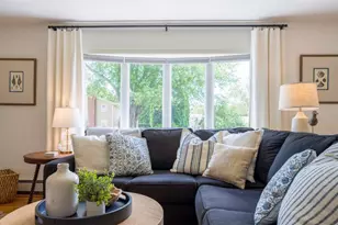 11 Hillview Dr, Narragansett, RI 02882 - Photo 5