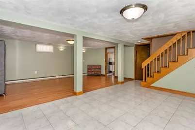 275 Columbus Avenue, Pawtucket, RI 02861 - Photo 9