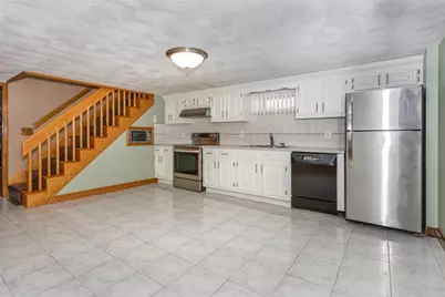 275 Columbus Avenue, Pawtucket, RI 02861 - Photo 7