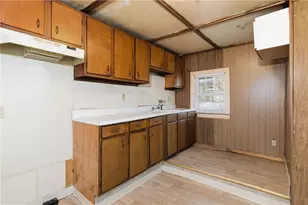 51 Pequot Ave, Cumberland, RI 02864 - Photo 9