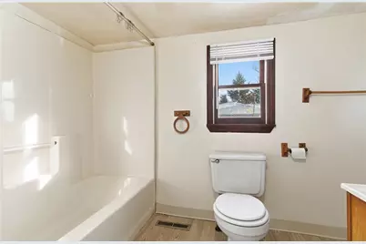 51 Pequot Avenue, Cumberland, RI 02864 - Photo 13