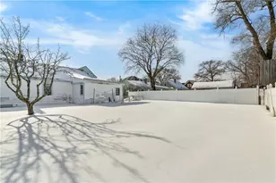 53 Samuel Ave, Pawtucket, RI 02860 - Photo 31