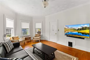 202 Rochambeau Ave, Providence, RI 02906 - Photo 27