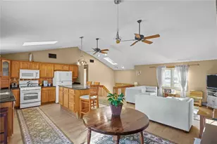 2 Sturbridge Ave, Smithfield, RI 02828 - Photo 5