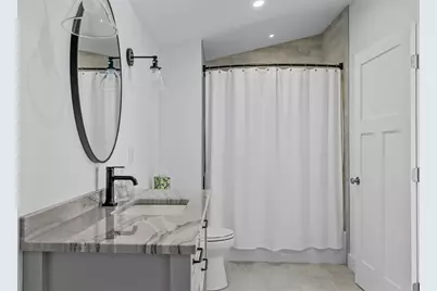 319 Riverside Street, Portsmouth, RI 02871 - Photo 9