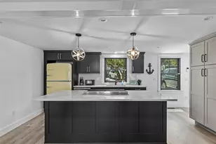 319 Riverside St, Portsmouth, RI 02871 - Photo 5