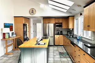123 Border Ave, South Kingstown, RI 02879 - Photo 3